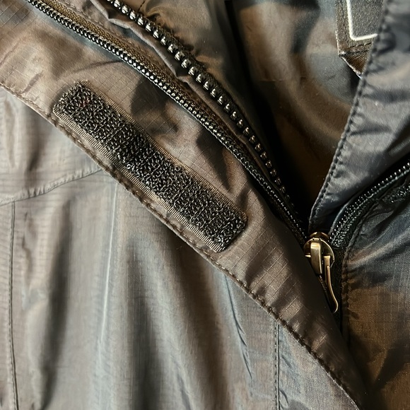 The North Face HyVent Women’s Size Small Removable Hood Black Nylon Raincoat - Picture 3 of 9